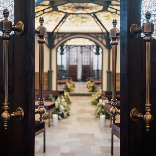 2階建ての邸宅見学円形チャペル＆貸切パーティ会場